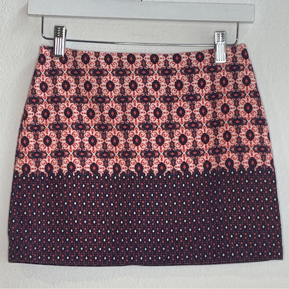 Top Shop. Size 2. Retro miniskirt. Blue, orange print.